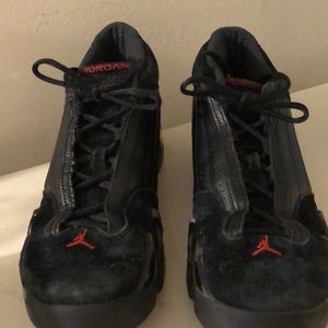 Jordan 14’s Black and Red Size 7Y